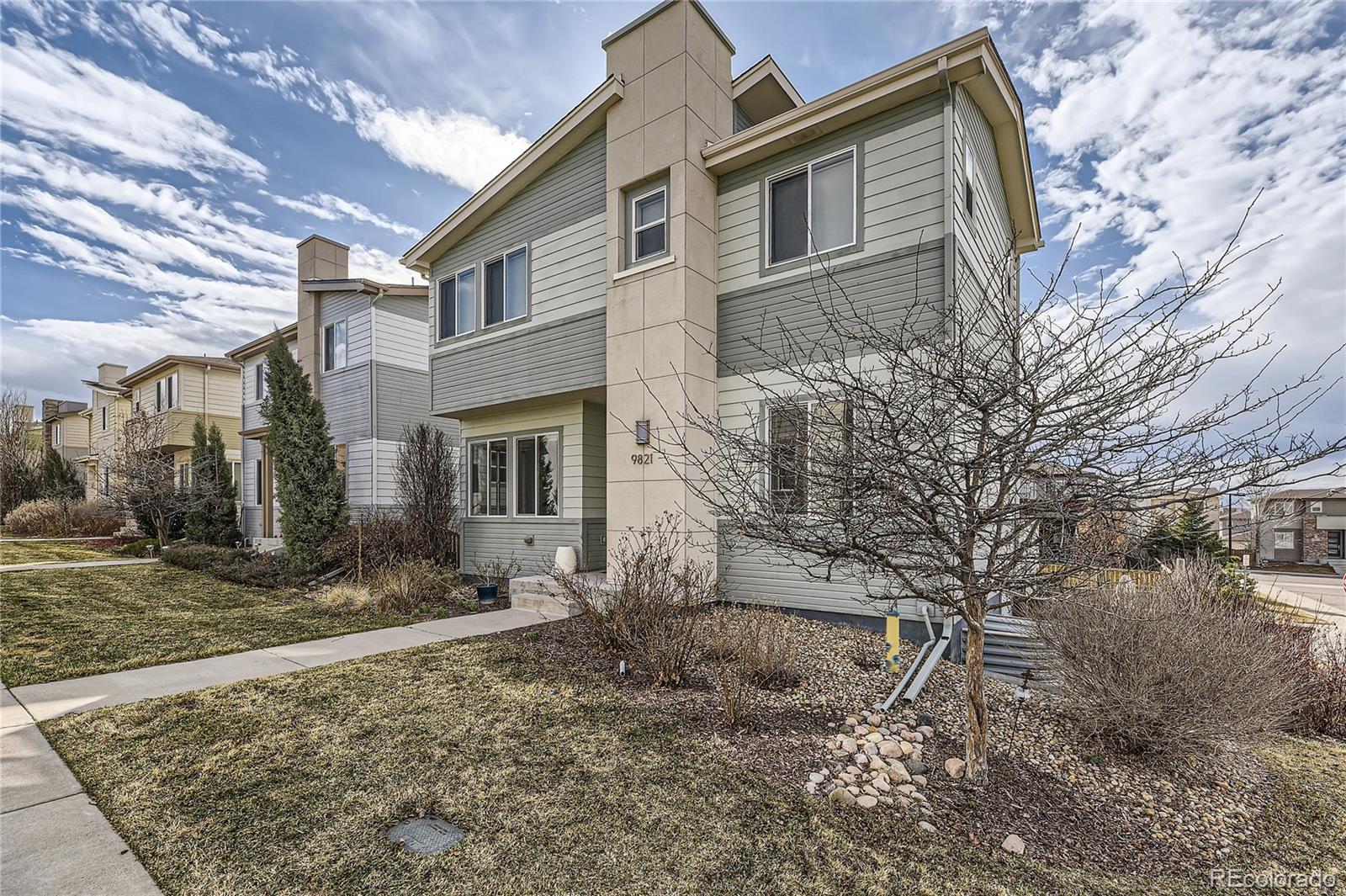 9821 Dunning Circle