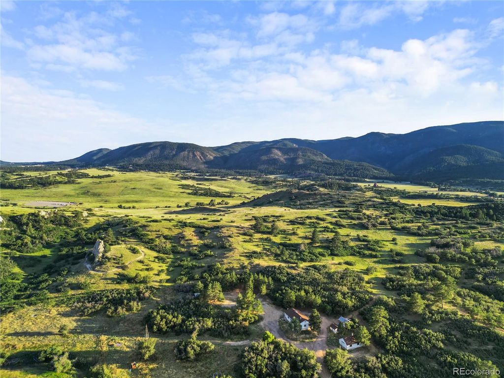 Photo of 8821 S Perry Park Road, Larkspur, CO 80118 (MLS # 8422860)