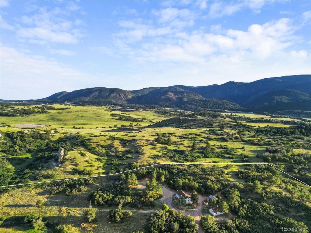 Photo of 8821 S Perry Park Road, Larkspur, CO 80118 (MLS # 8422860)