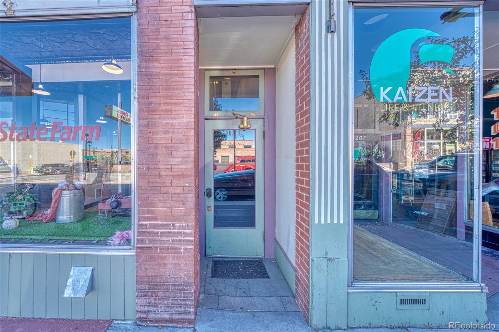 207 F Street 2
