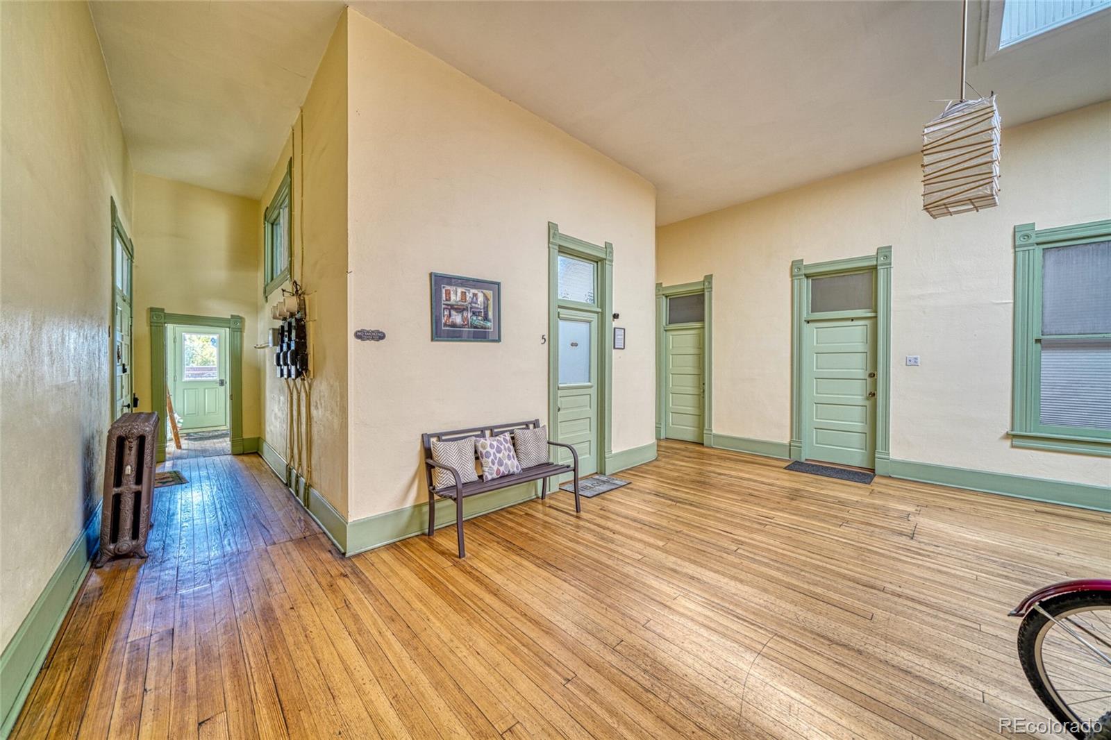 207 F Street 2