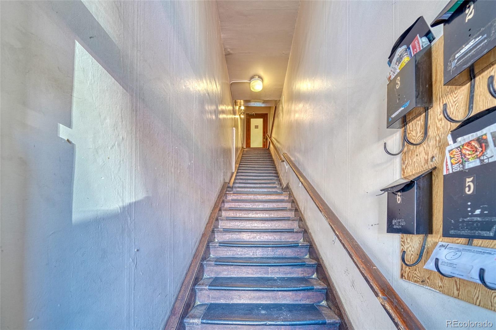 207 F Street 2