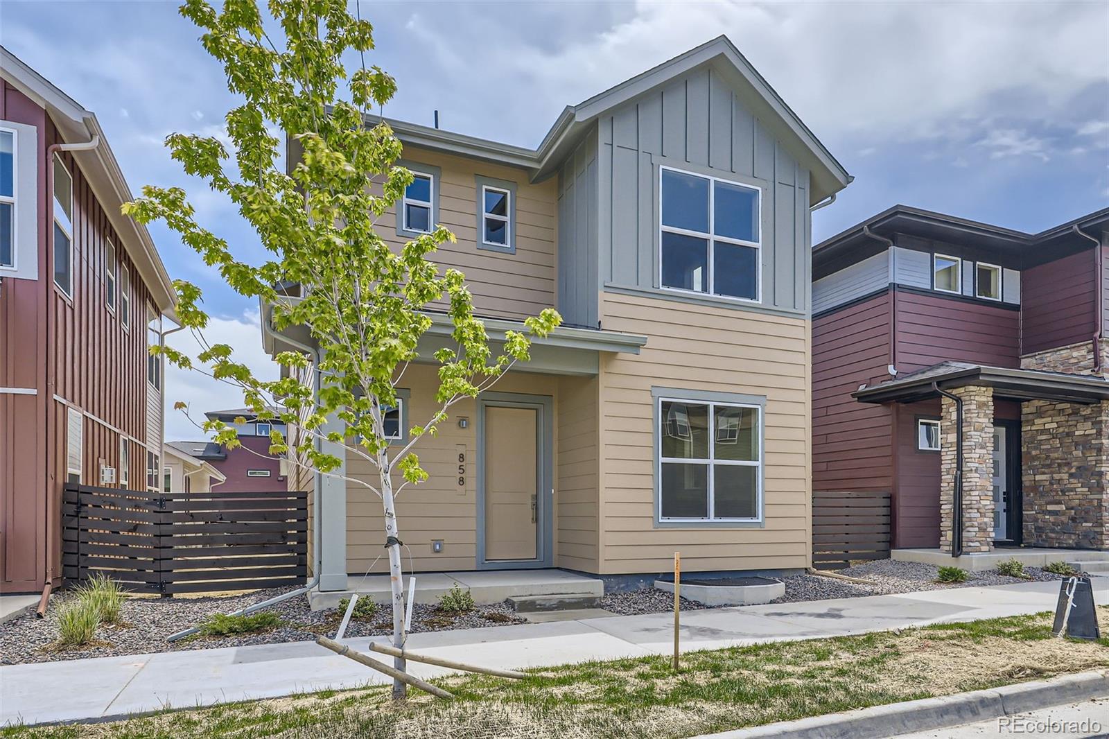 858 Promenade Drive
