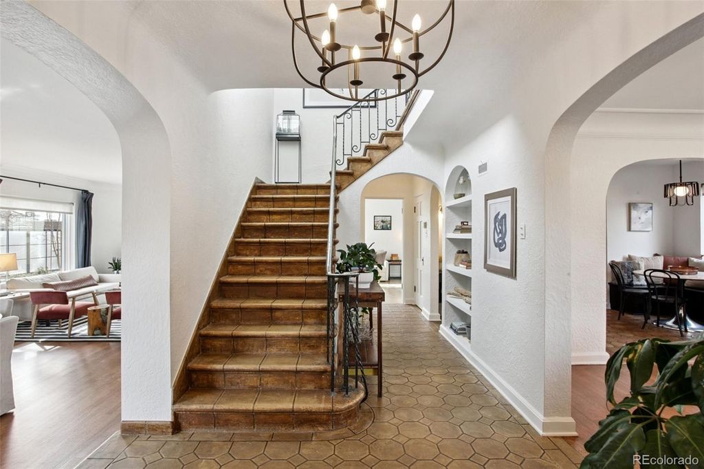 Photo of 1521 Monaco Parkway, Denver, CO 80220 (MLS # 9275500)