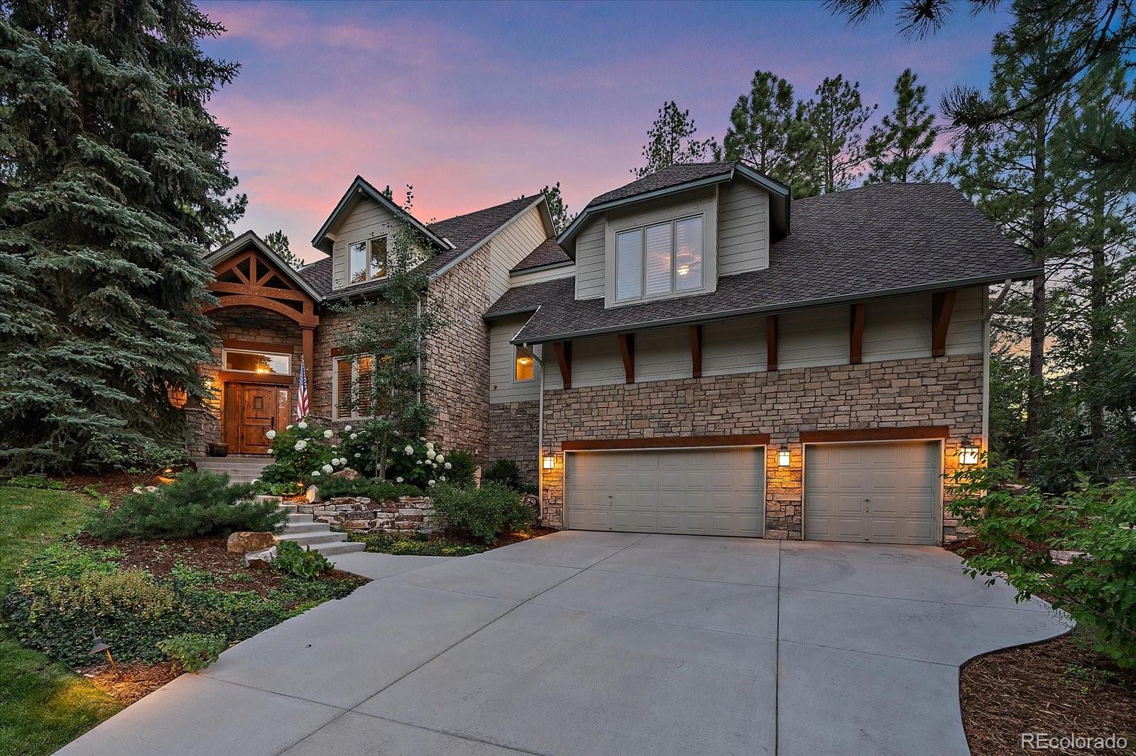 811 Moffat Court