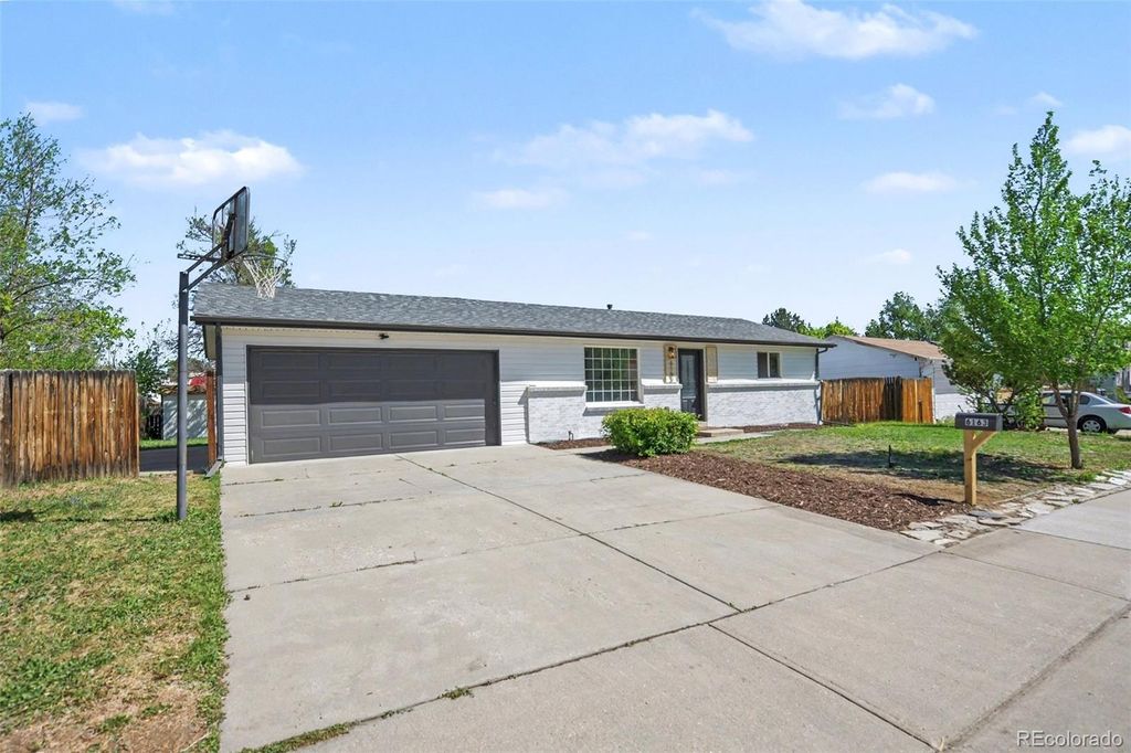 Photo of 6163 W 78th Avenue, Arvada, CO 80003 (MLS # 3910010)