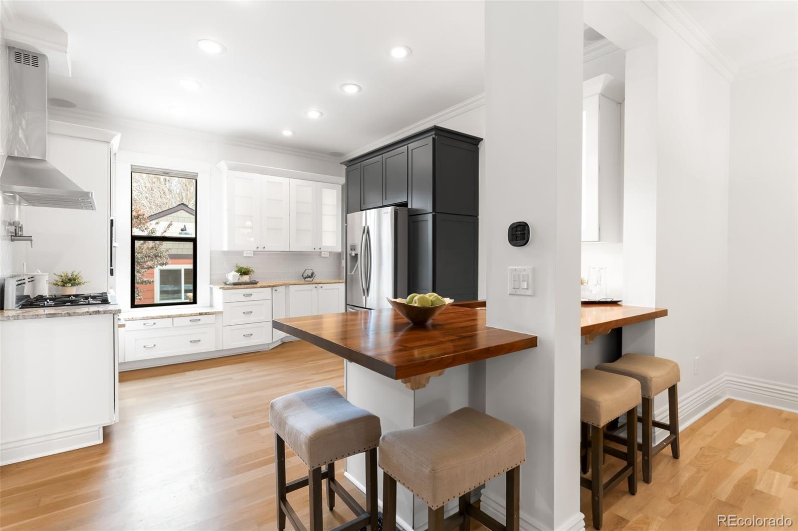 3250 W Hayward Place