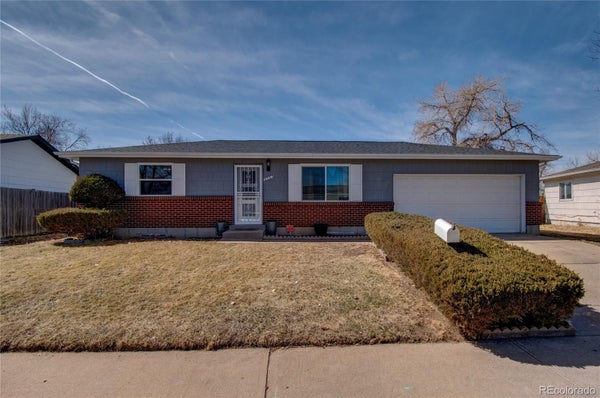 5553 CRYSTAL WAY, DENVER, CO 80239 - Image e1f98eabf8a217d76b5207b2a44d1d4c/2226840121