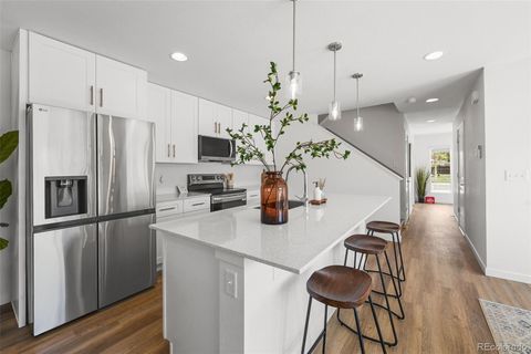 1263 N Akron Street Aurora CO 80010