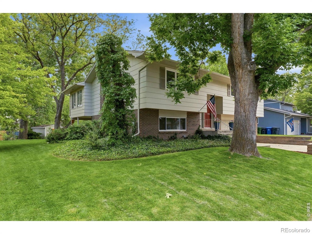 Photo of 2930 Alamosa Court, Loveland, CO 80538 (MLS # IR1060715)