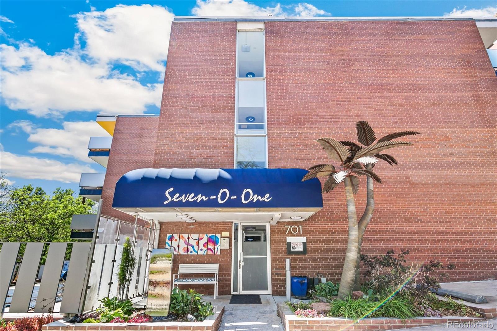 701 N Pearl Street 304