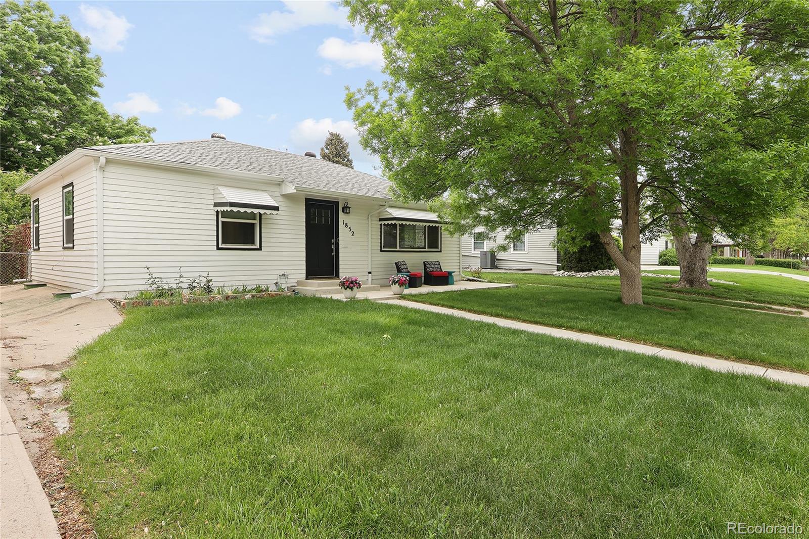 1852 S Elm Street