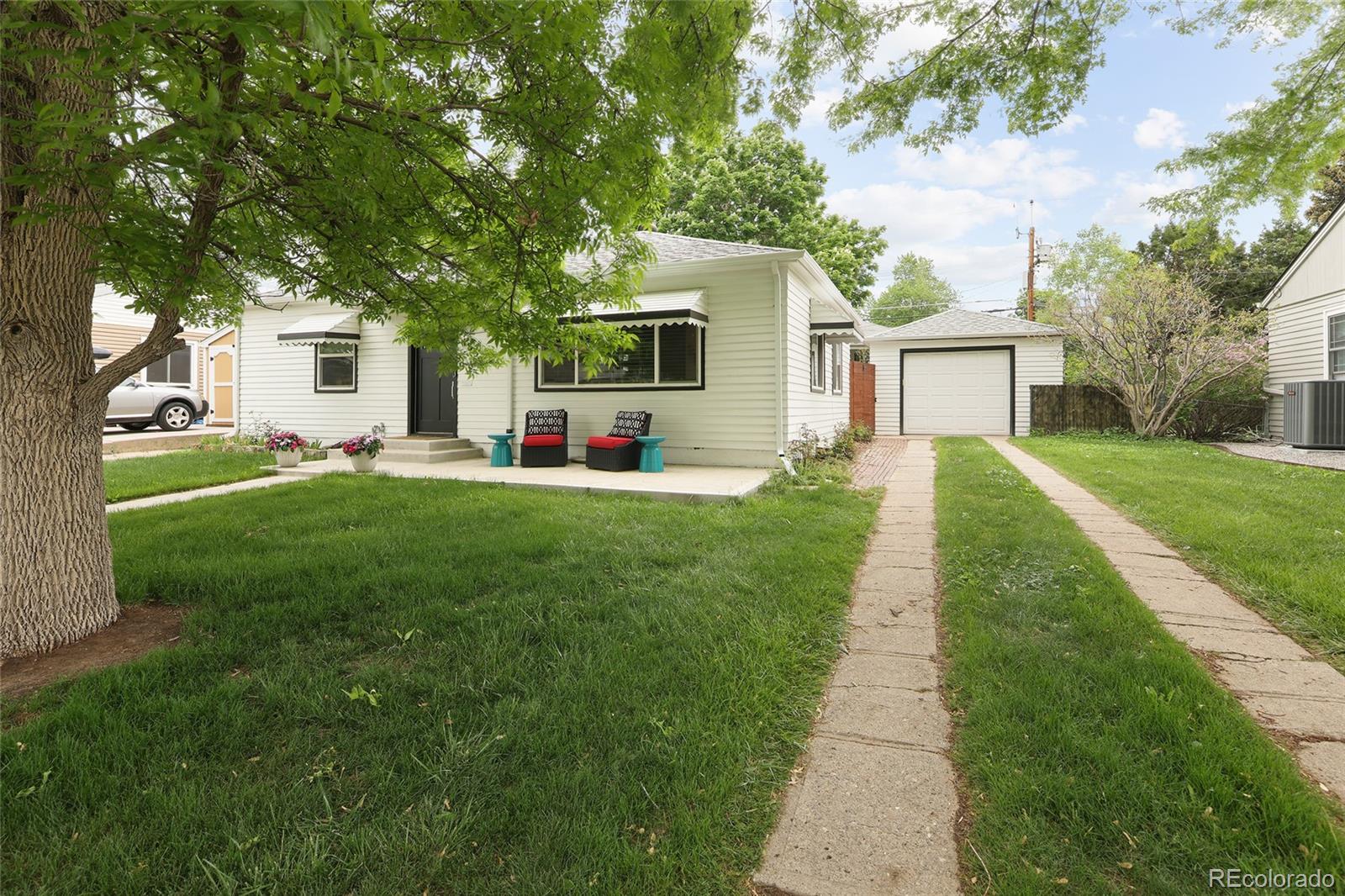 1852 S Elm Street