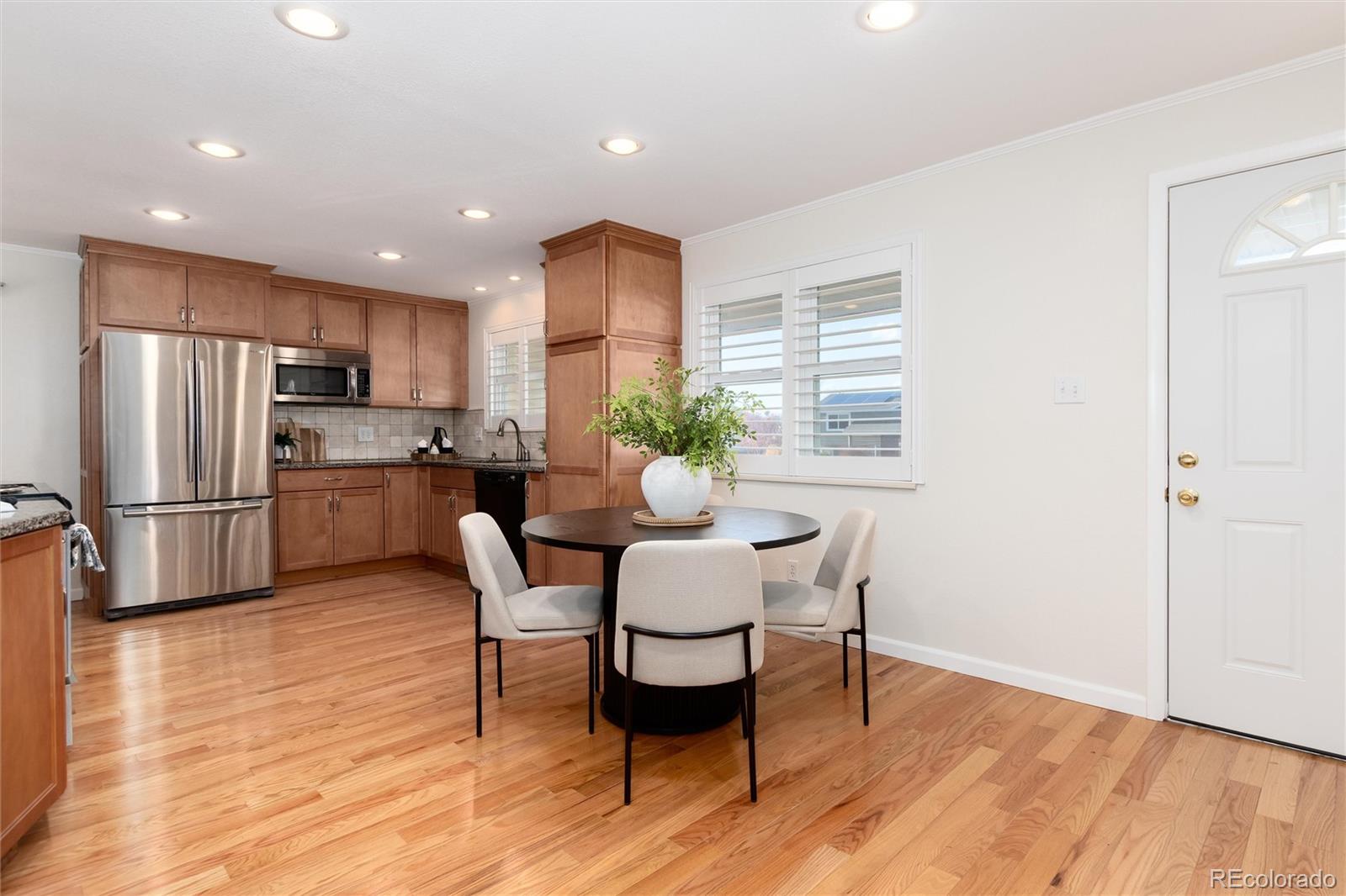 6879 S Roslyn Circle