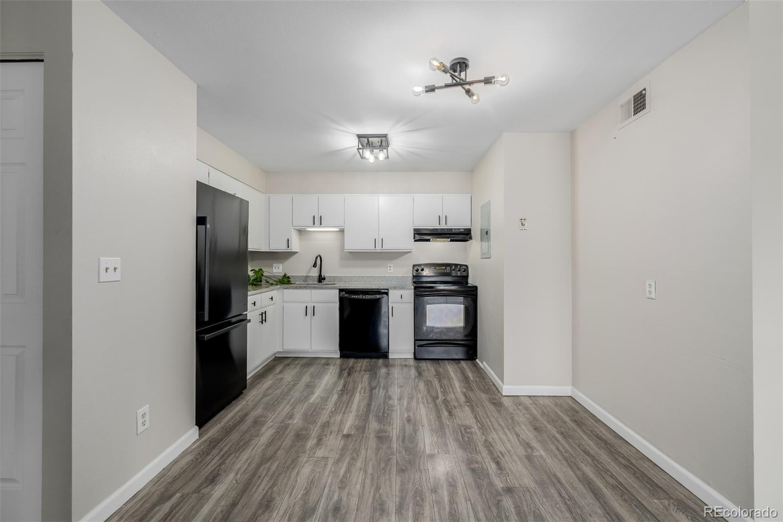 8843 Colorado Boulevard 208, Thornton, CO, 80229 3 8843 Colorado Boulevard 208