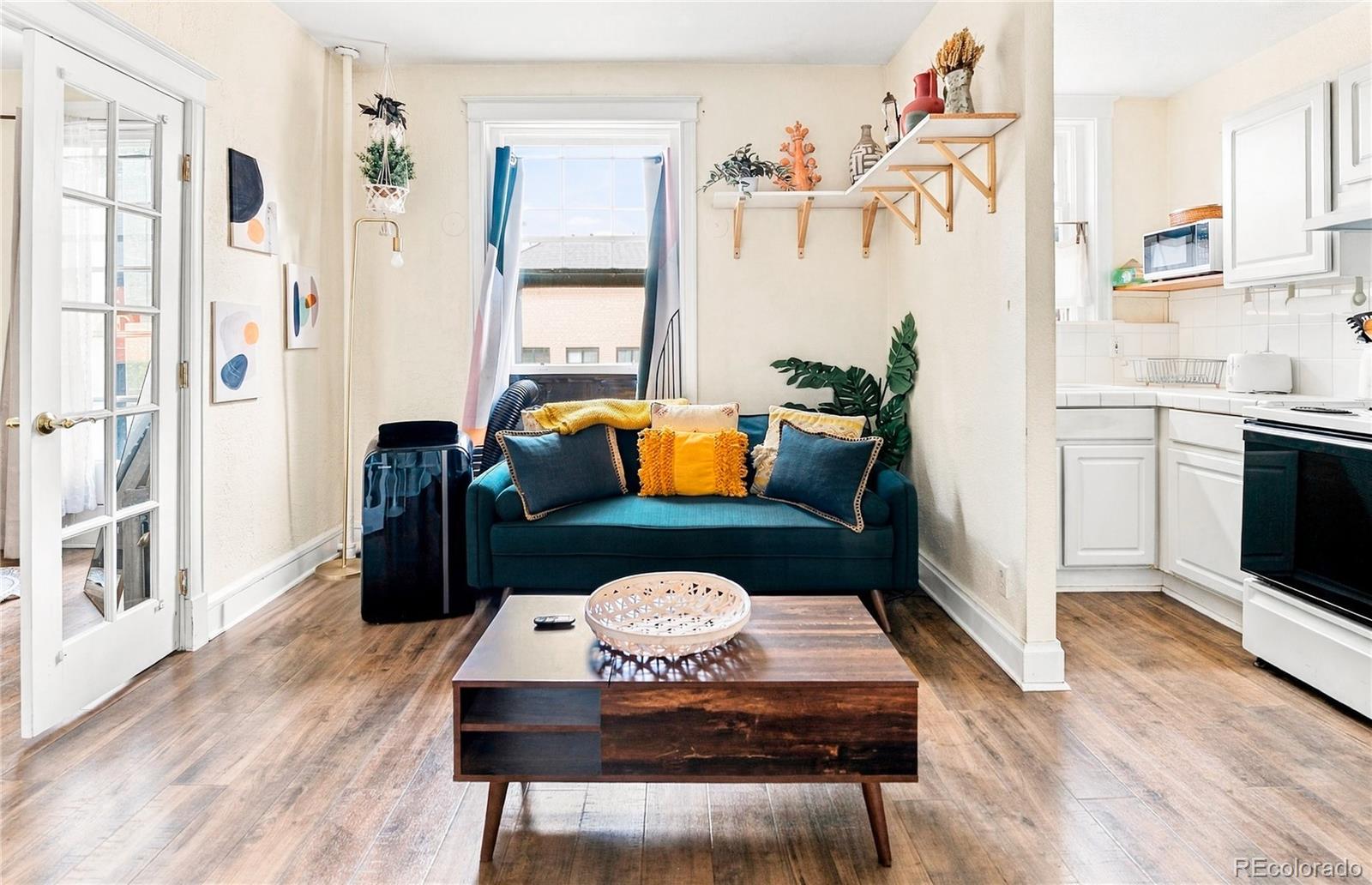 215 E 11th Avenue C9