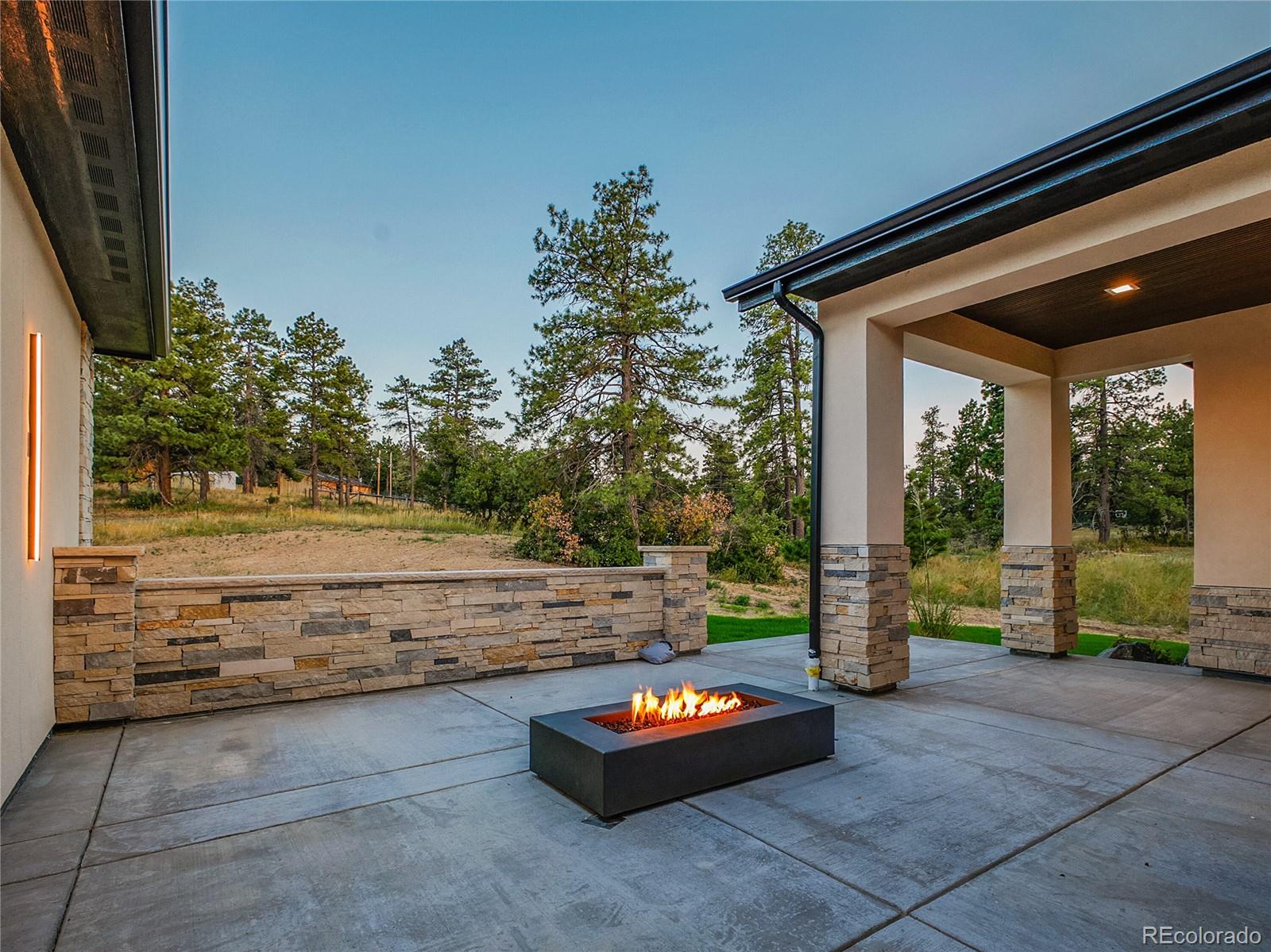 1555 Arrowpoint Court