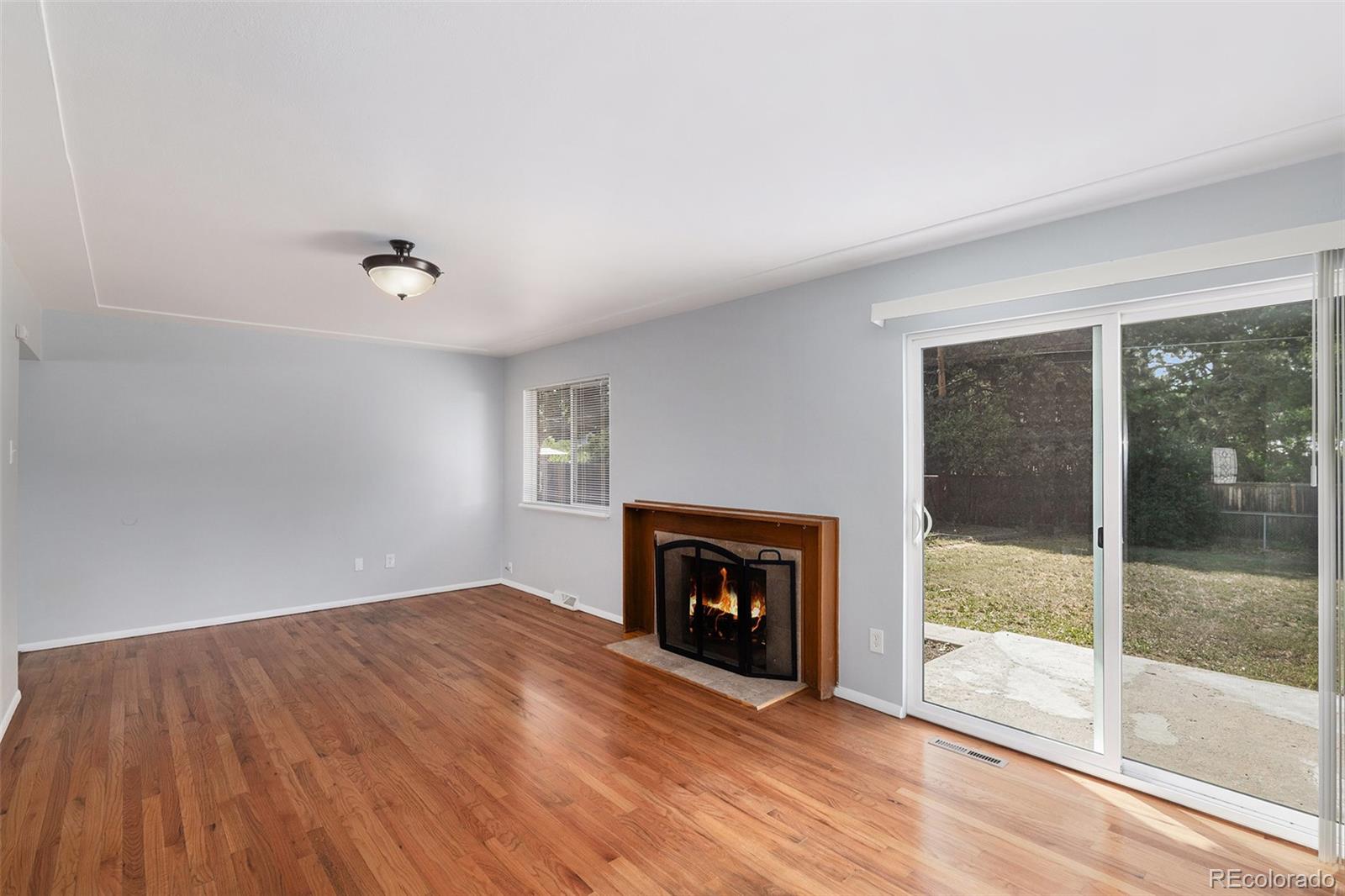 867 S Grape Street