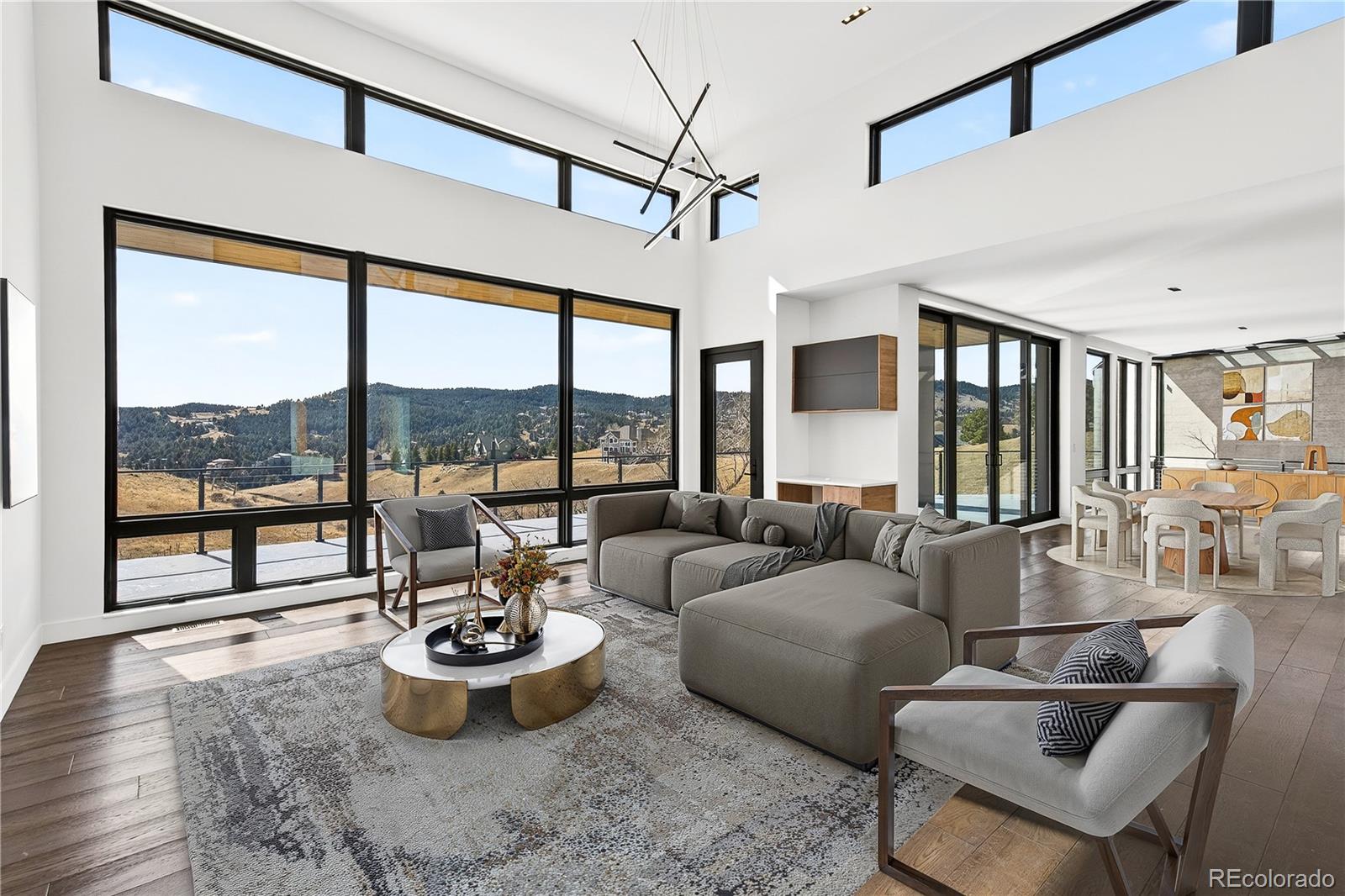 545 Strada Rossa Road