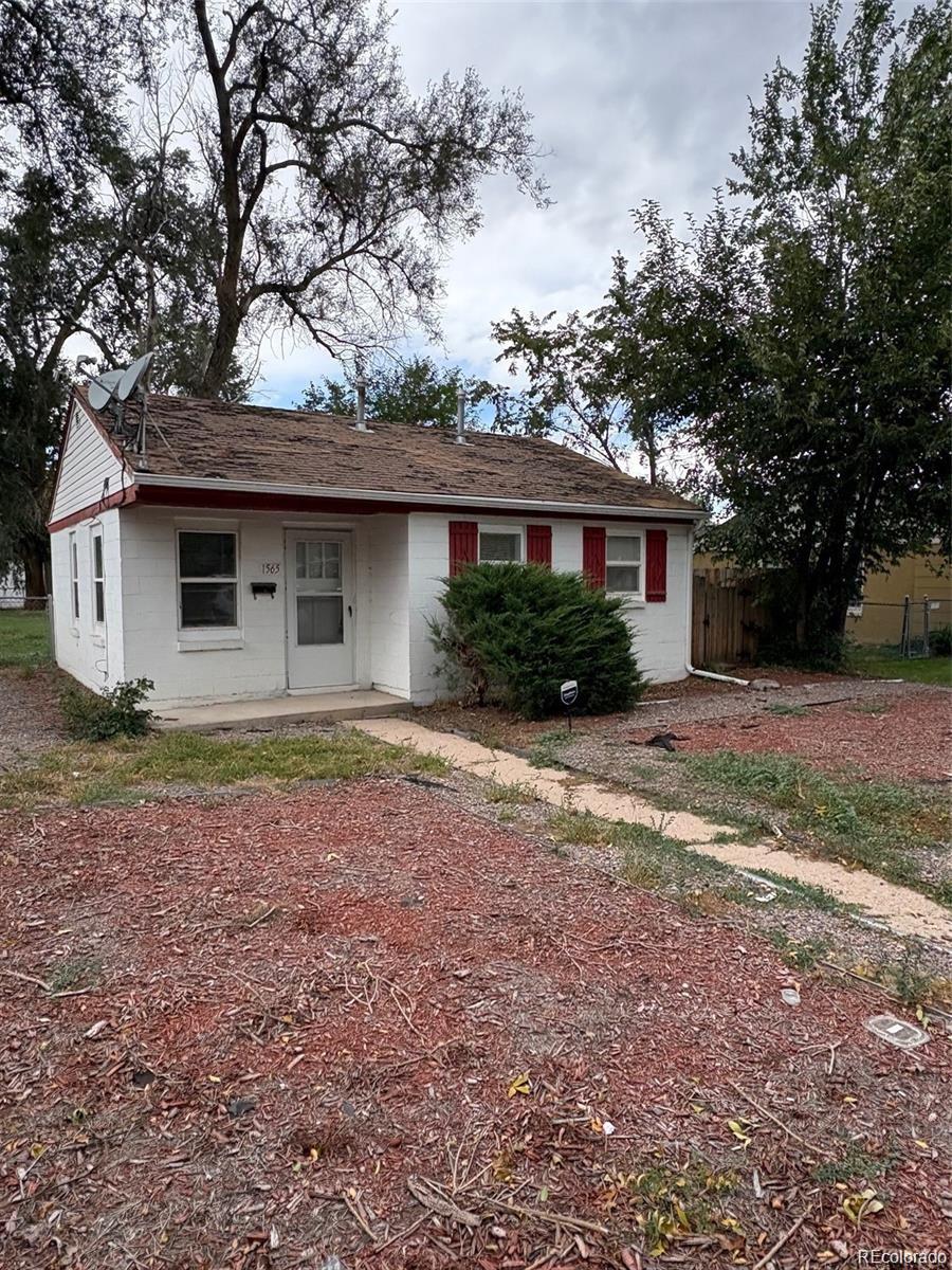 Photo of 1565 Xanthia Street, Denver, CO 80220 (MLS # 5242300)
