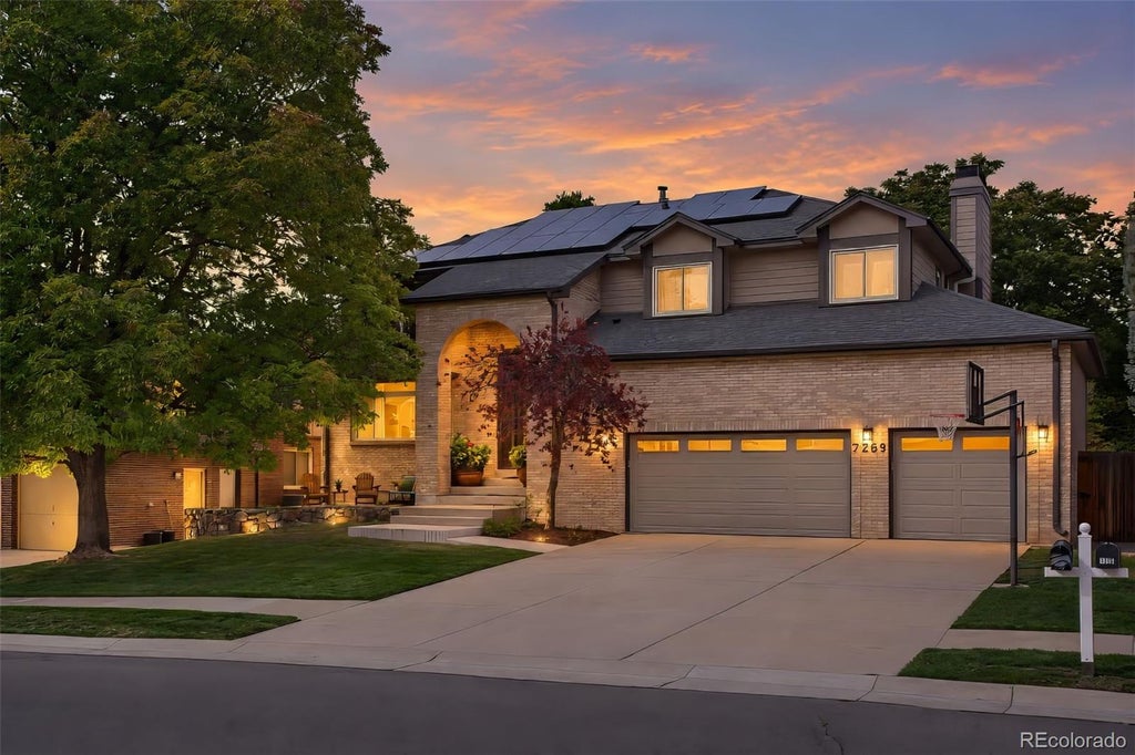 Photo of 7269 S Sundown Circle, Littleton, CO 80120 (MLS # 6459241)