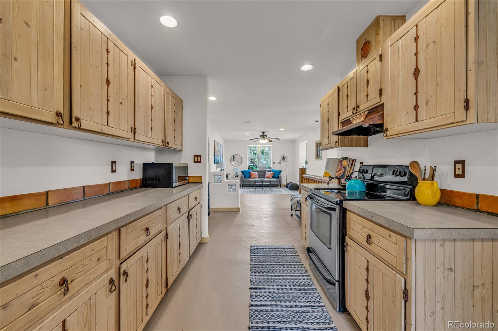 4771 S Breakaway Trail