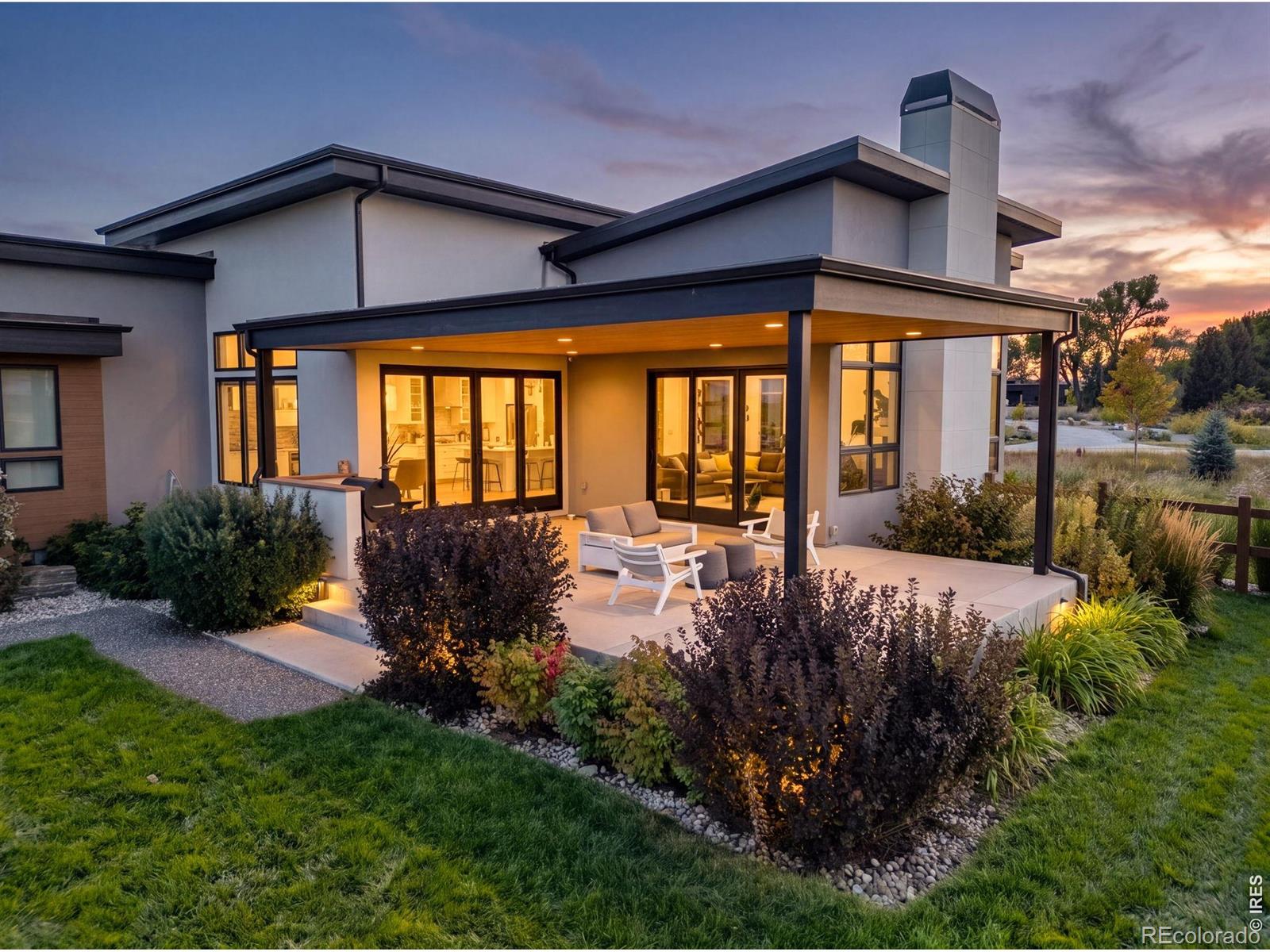 8675 Summerlin Place
