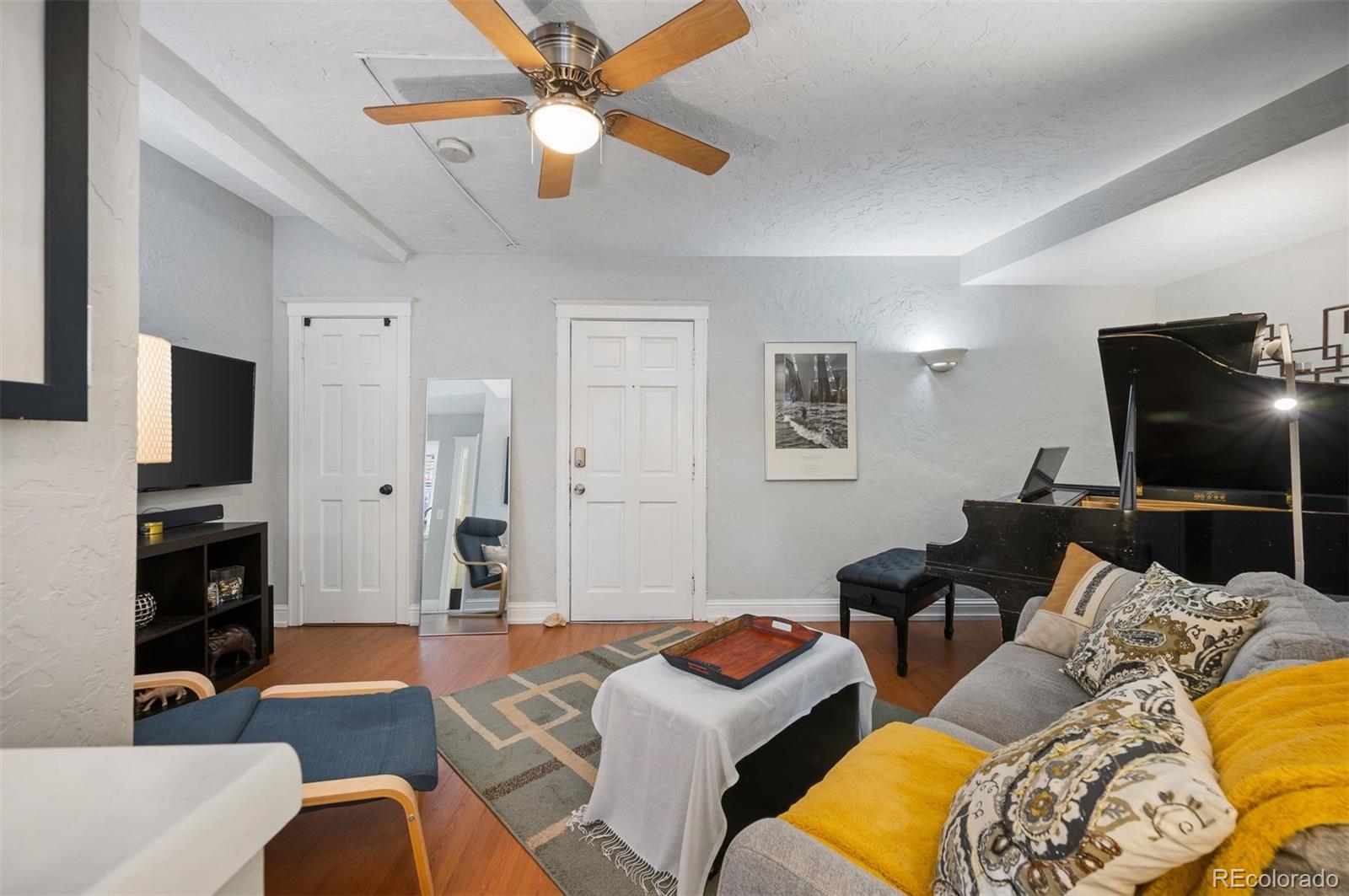 215 E 11th Avenue A11