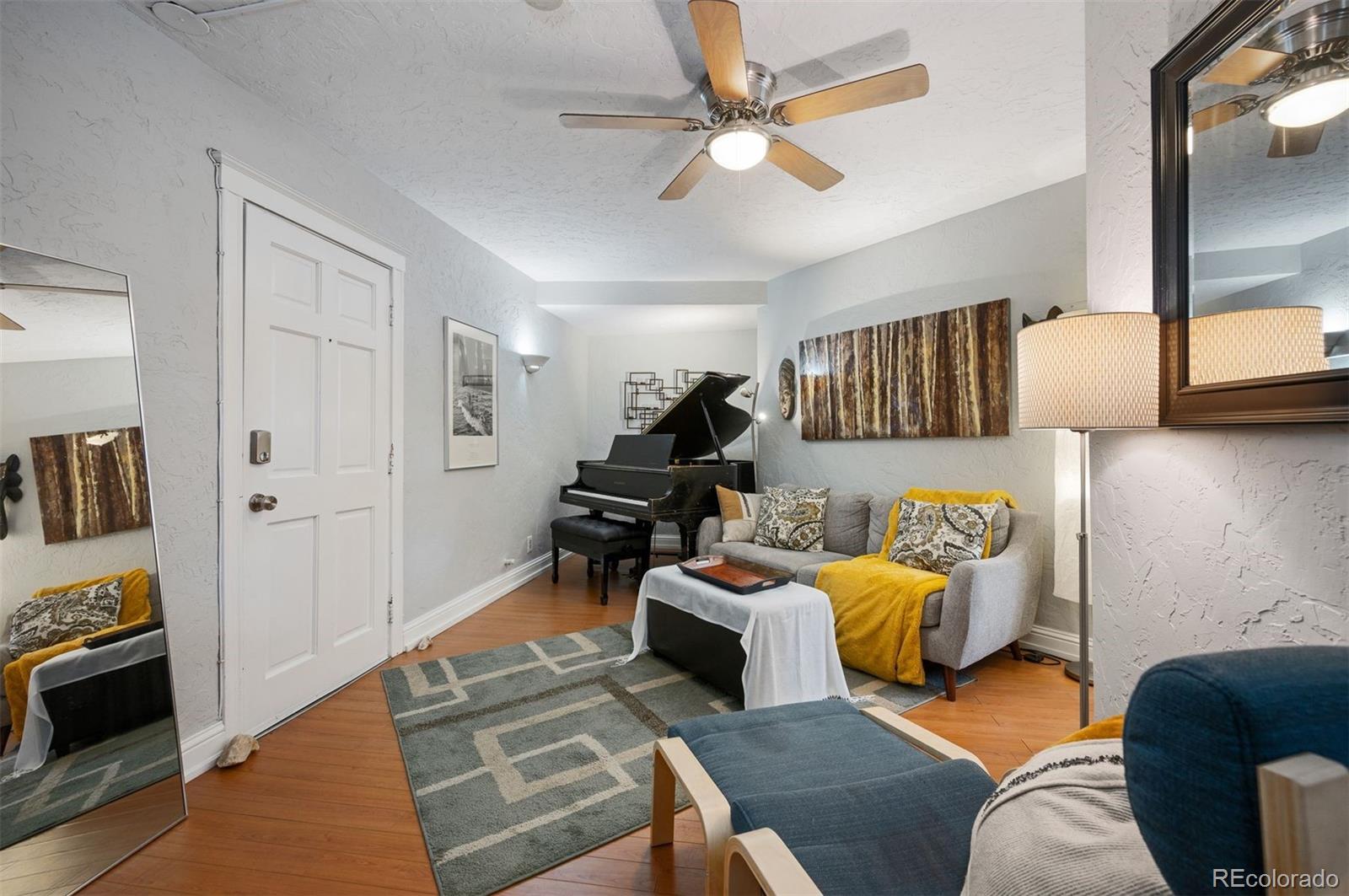 215 E 11th Avenue A11