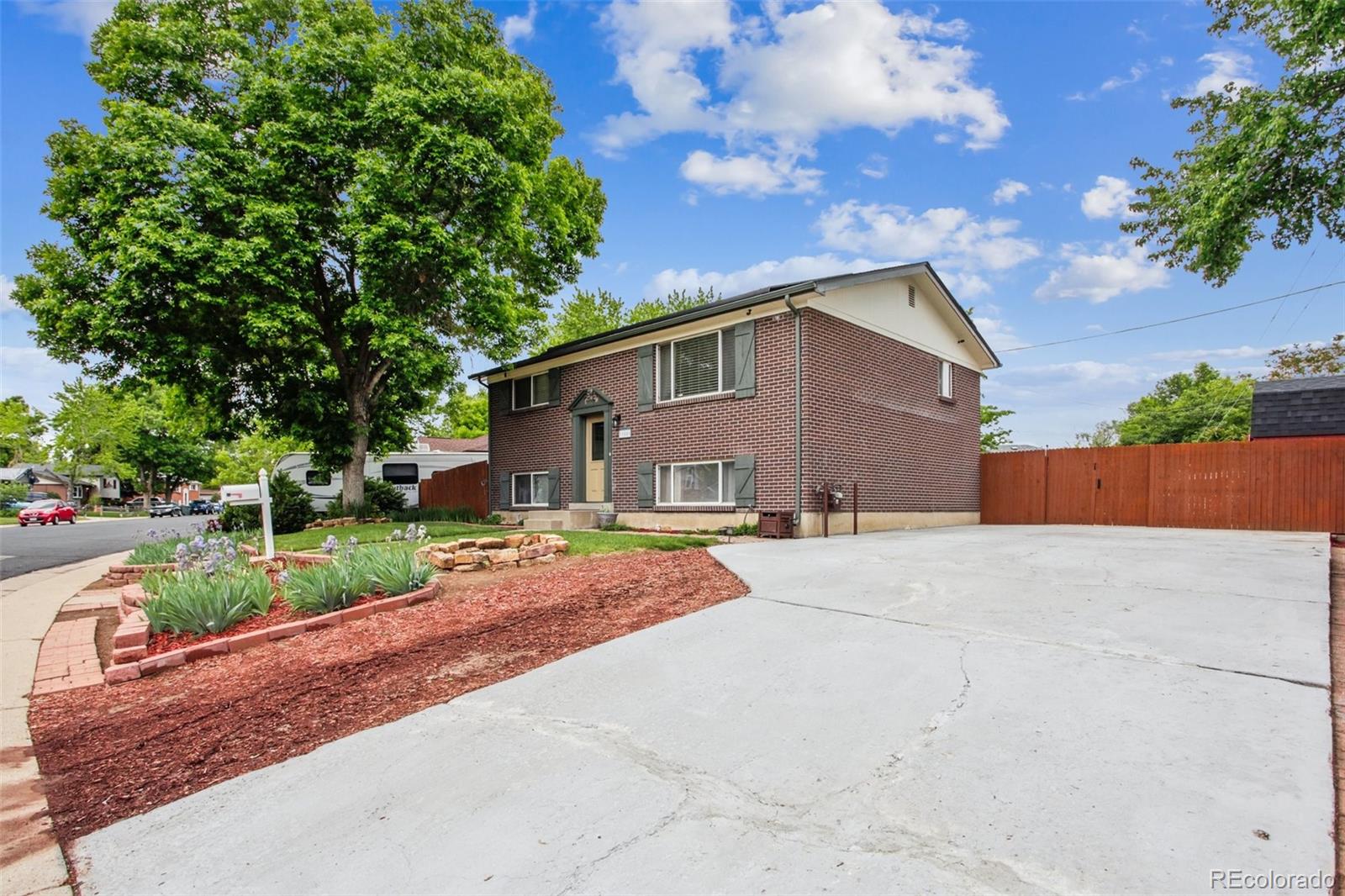 11855 Humboldt Drive, Northglenn, CO, 80233 3 11855 Humboldt Drive