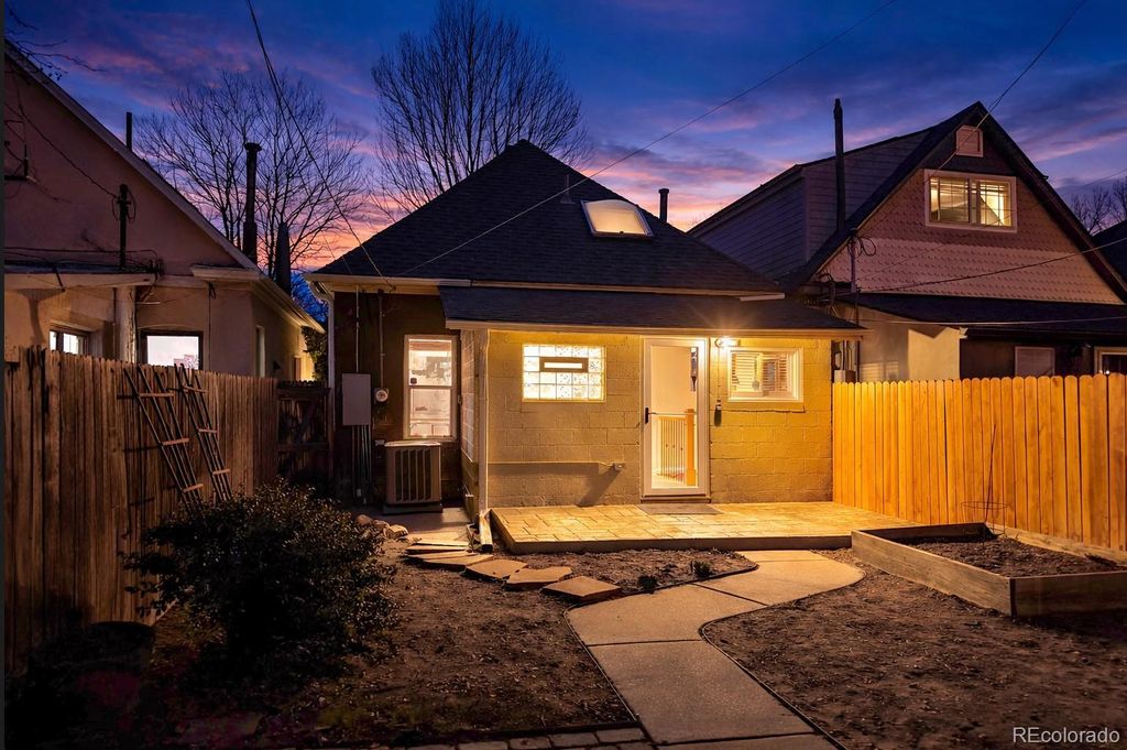 Photo of 432 S Grant Street, Denver, CO 80209 (MLS # 5635121)