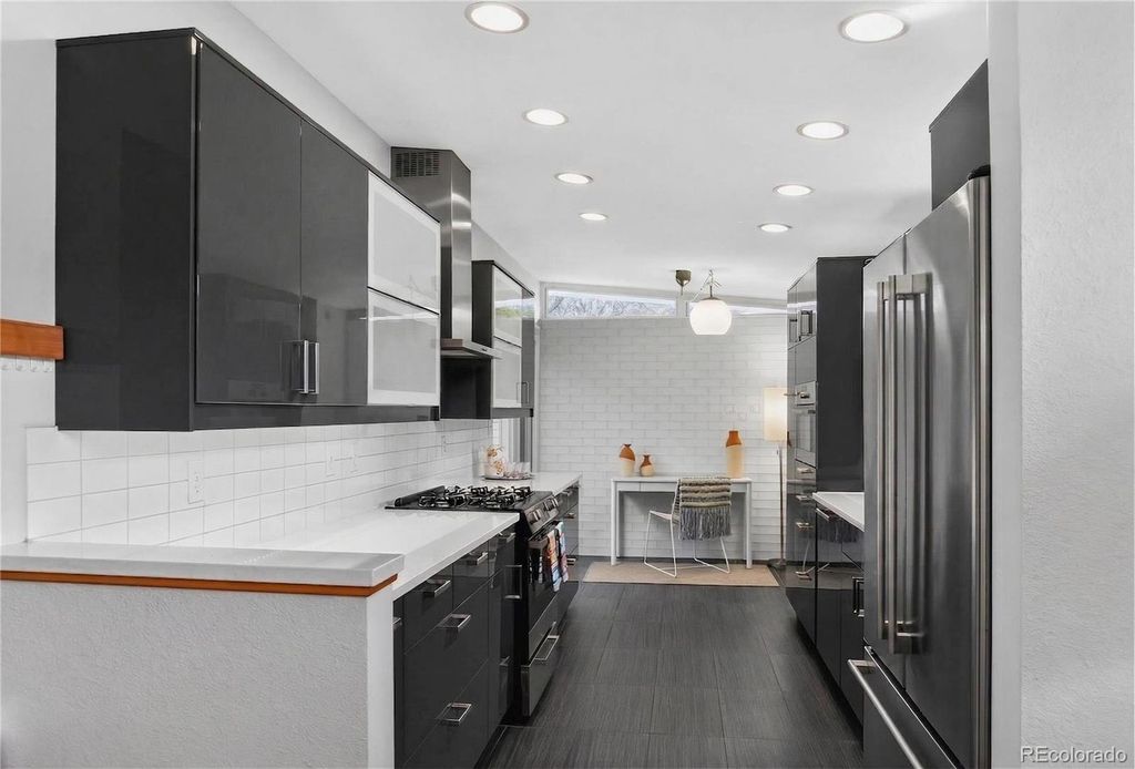 Photo of 260 S Jasmine Street, Denver, CO 80224 (MLS # 1727081)