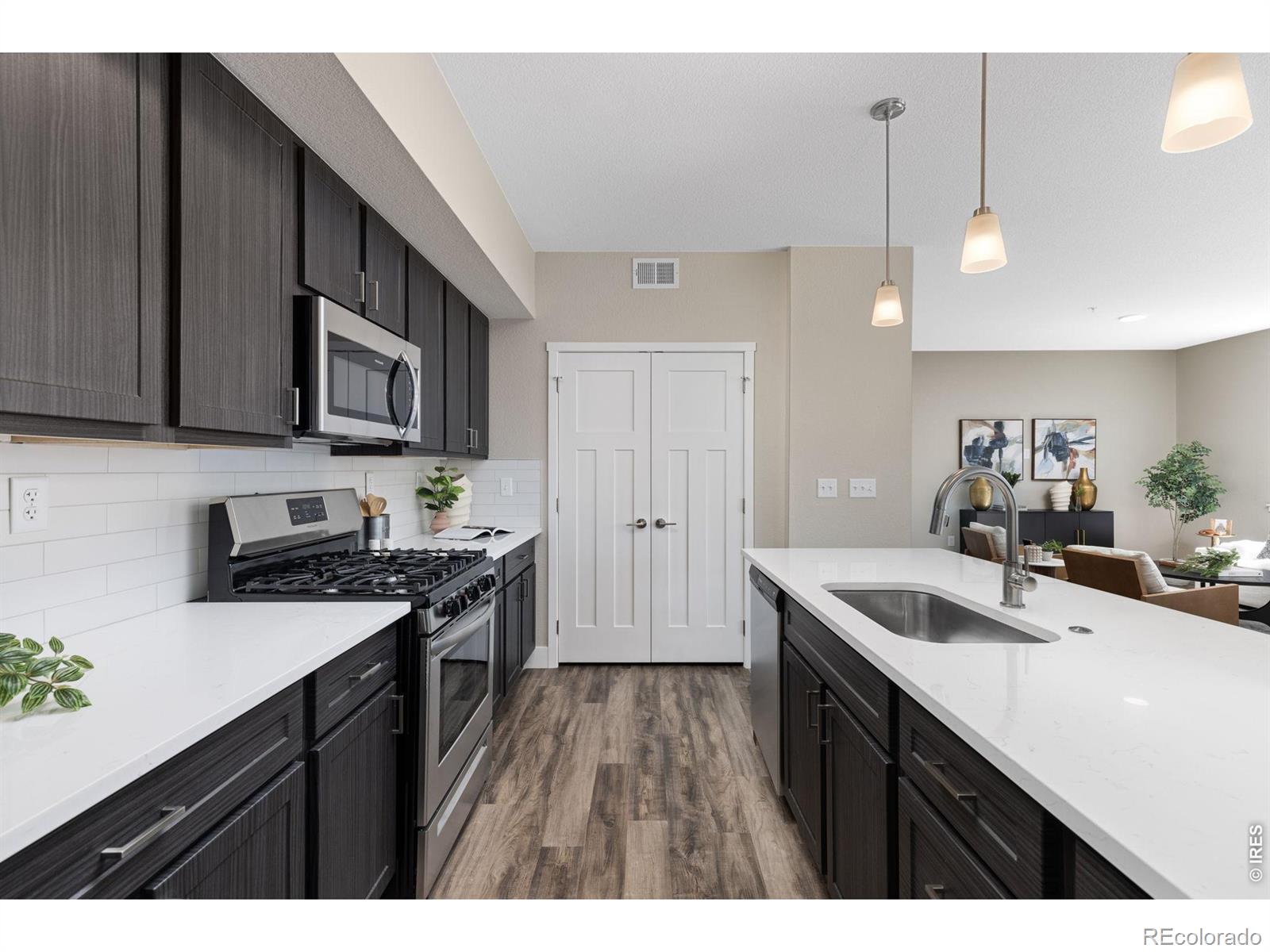 290 S Cherrywood Drive 101