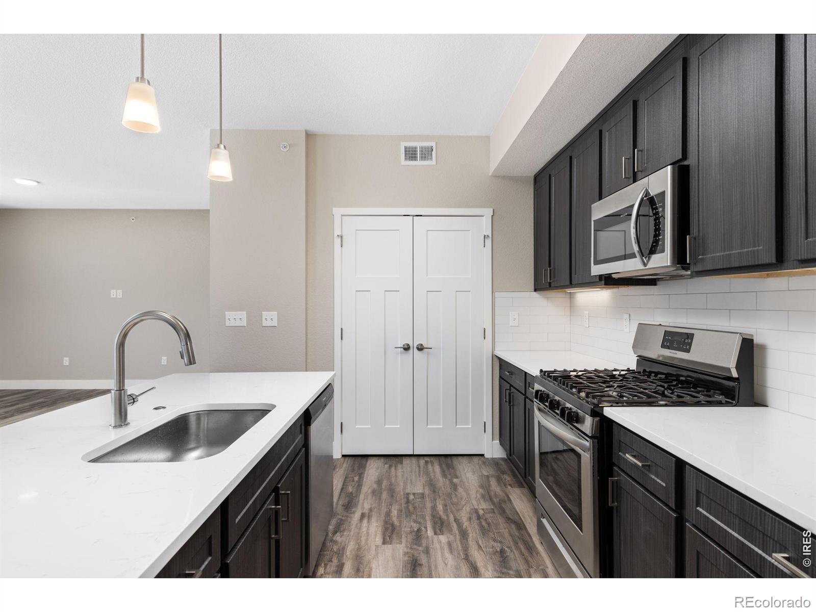 290 S Cherrywood Drive 101