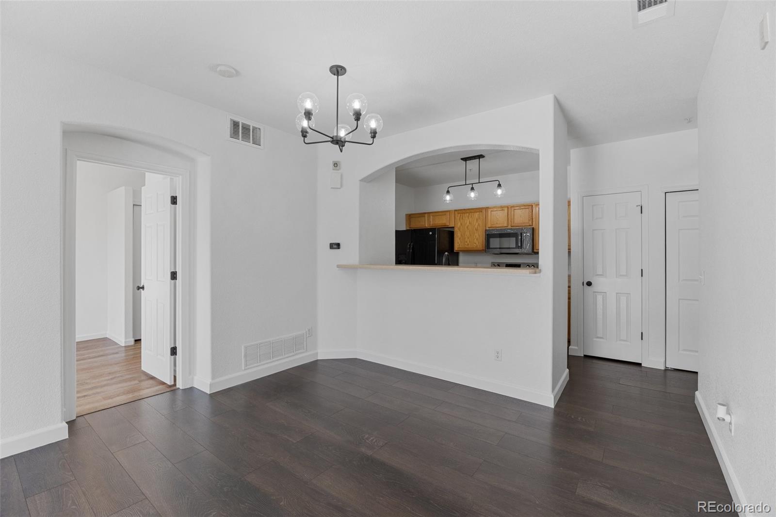 5255 Memphis Street 1112