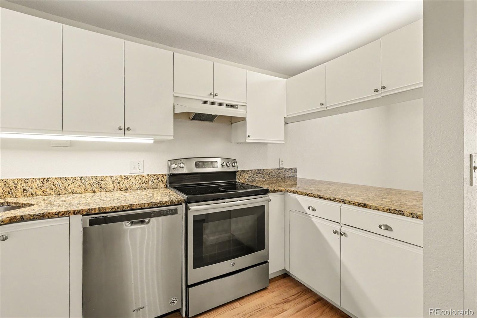 2201 Pearl Street 103