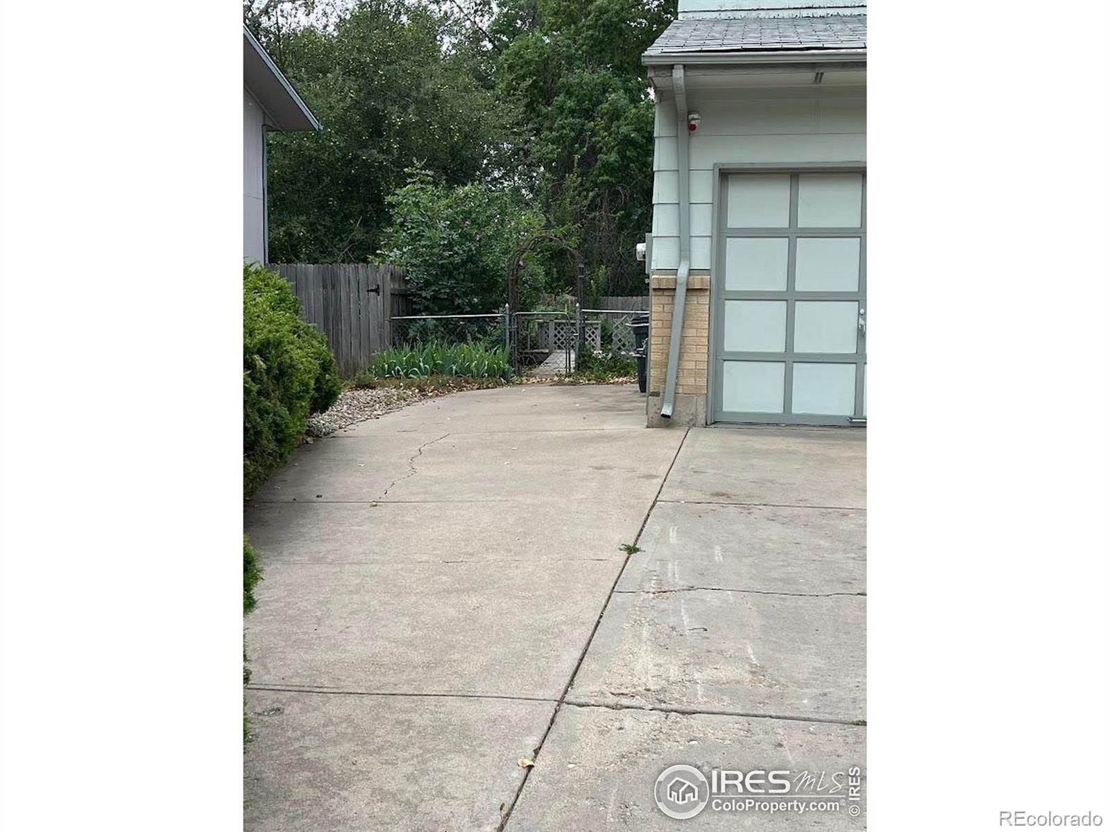 431 W Swallow Road
