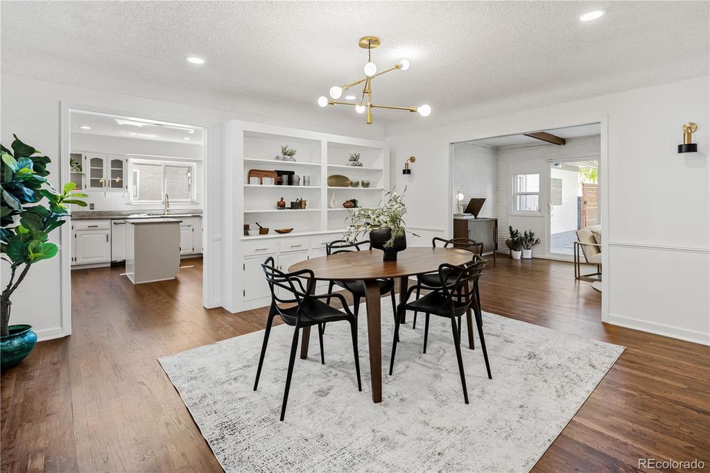 Photo of 3035 N Monaco Street Parkway, Denver, CO 80207 (MLS # 2101972)