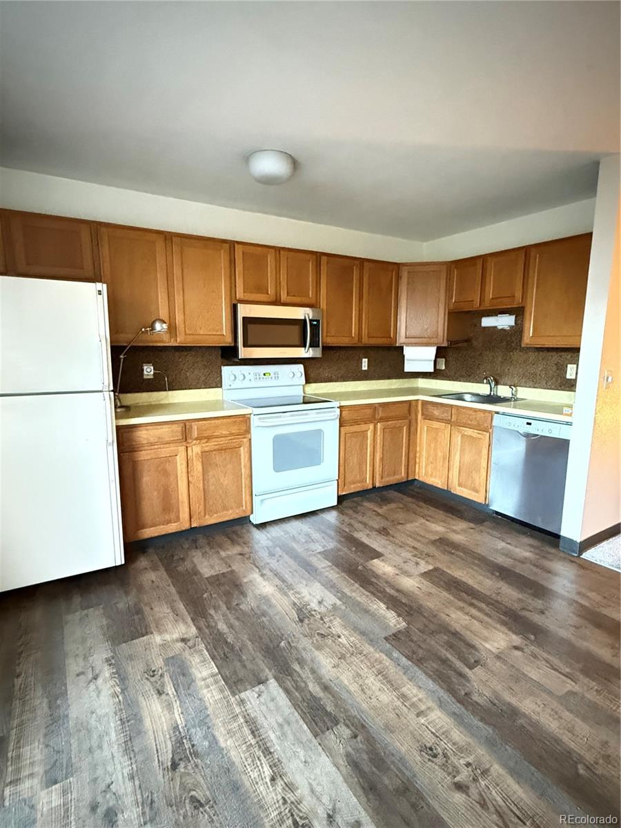 8945 Field Street 68