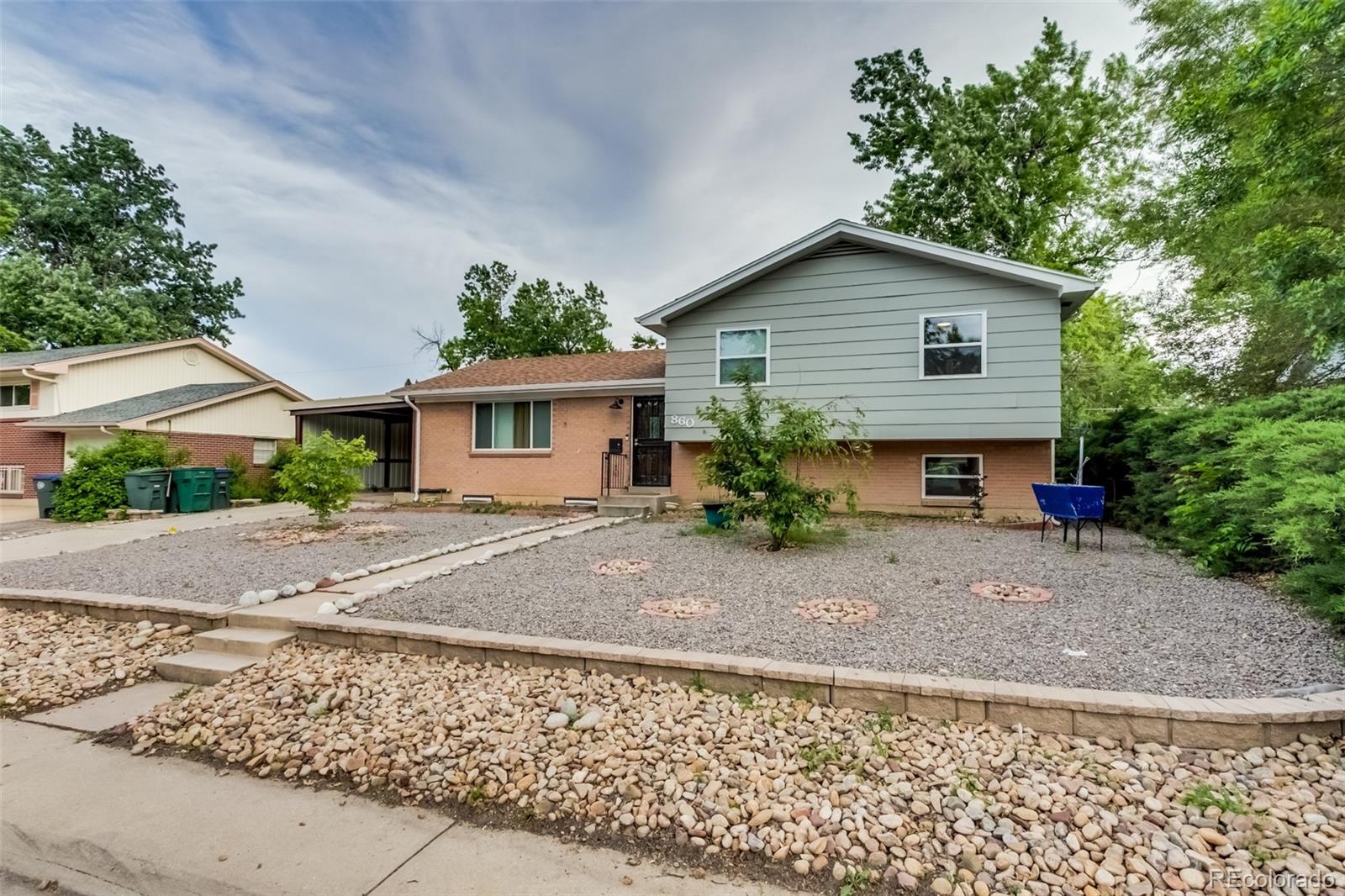 860 Dean Drive