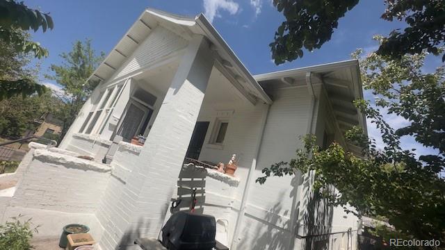 1372 Cook Street 1