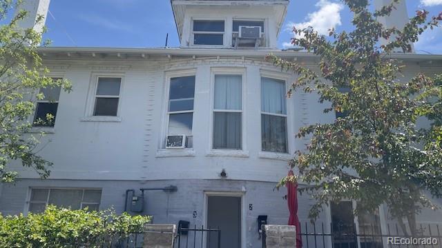 1372 Cook Street 1