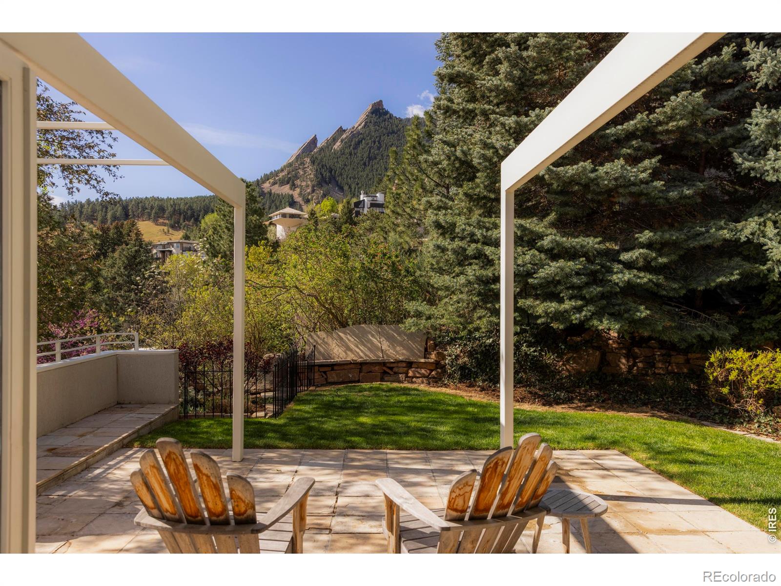 855 Circle Drive