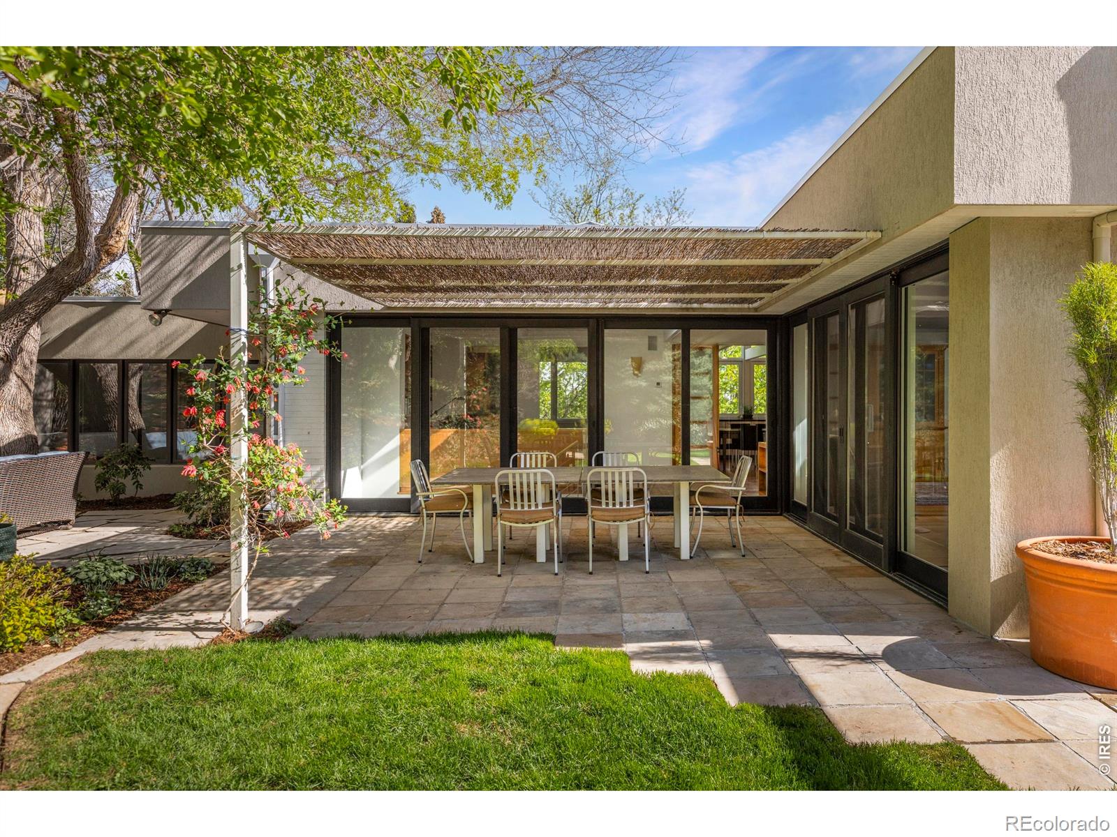 855 Circle Drive