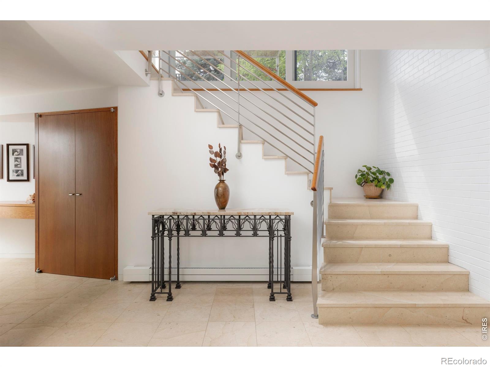 855 Circle Drive