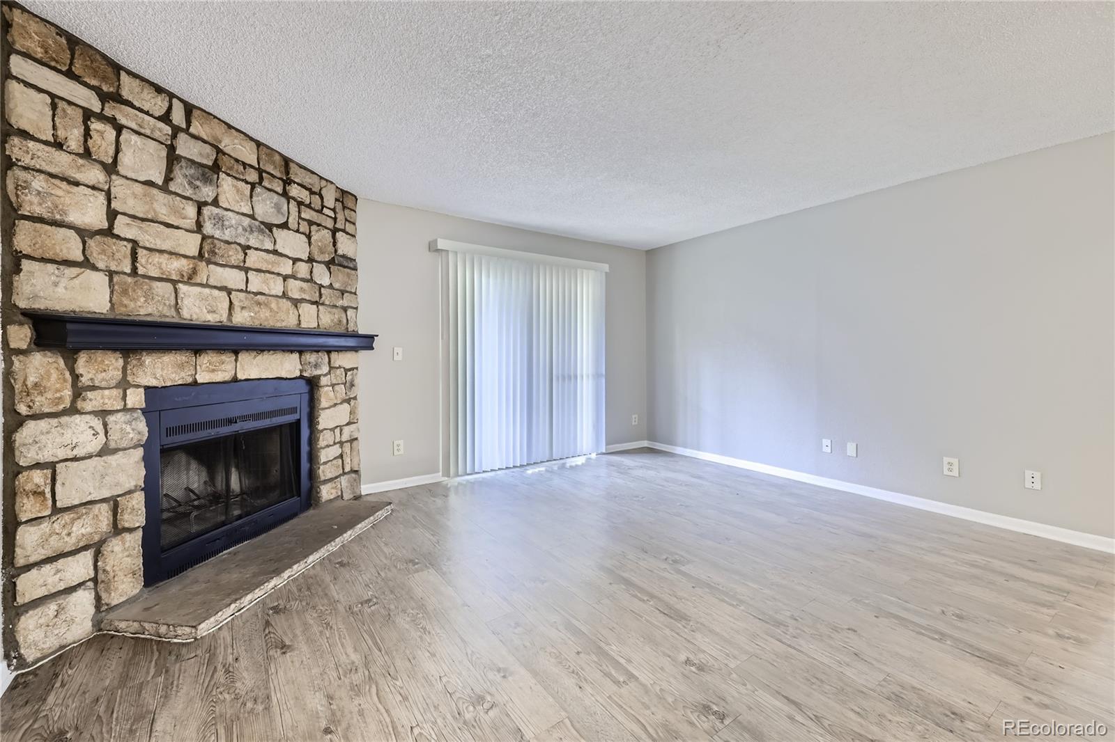18034 E Ohio Avenue 103