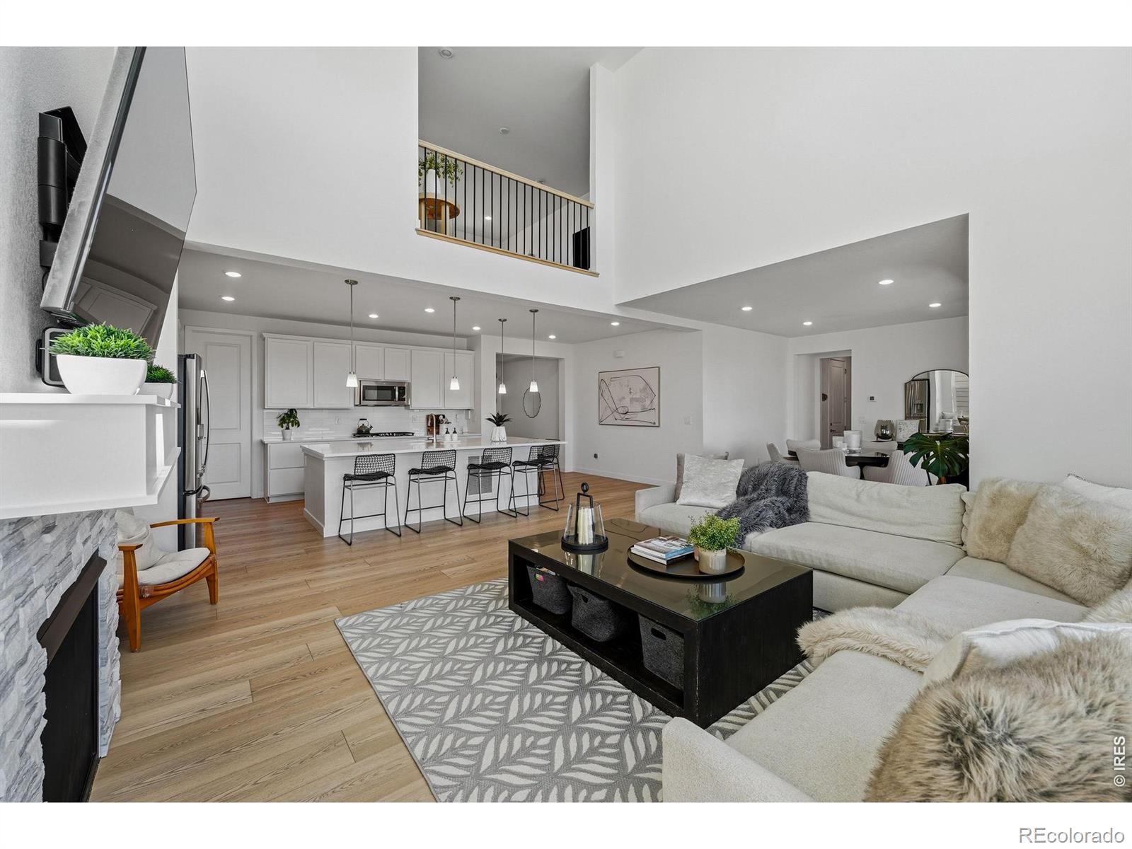 941 Wildrose Place
