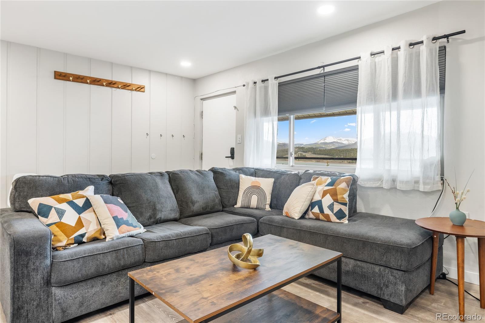 370 E La Bonte Street 502