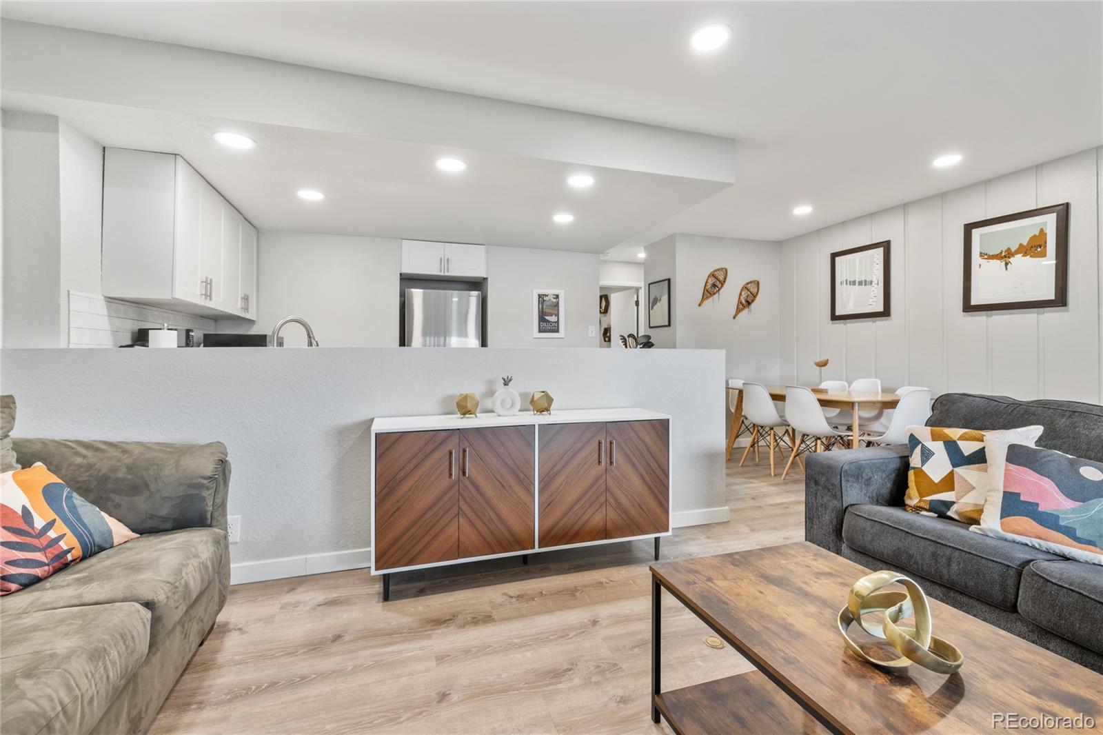 370 E La Bonte Street 502
