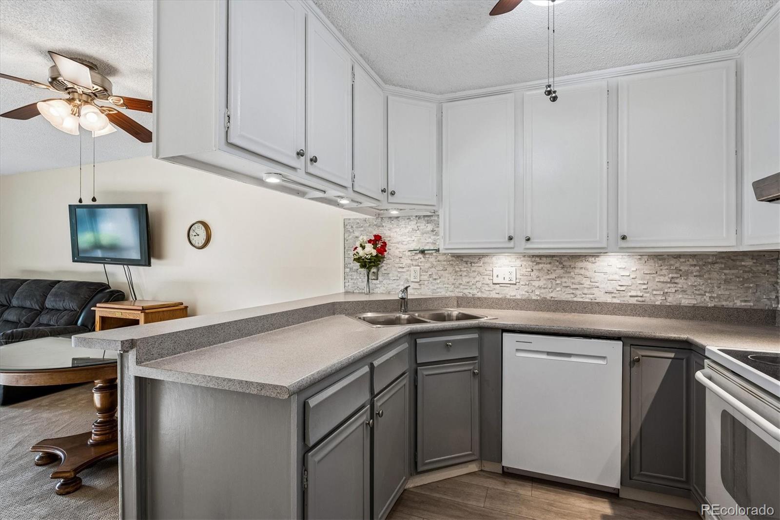 3465 S Poplar Street 101